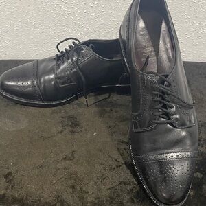 Allen Edmonds
For the Sharp Dress Men